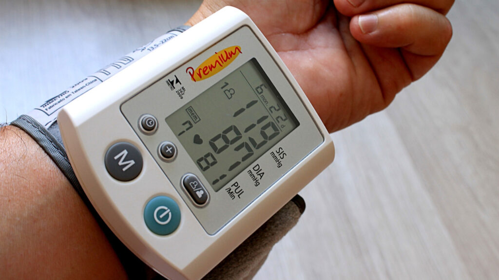 가정용 혈압 측정기 손목형